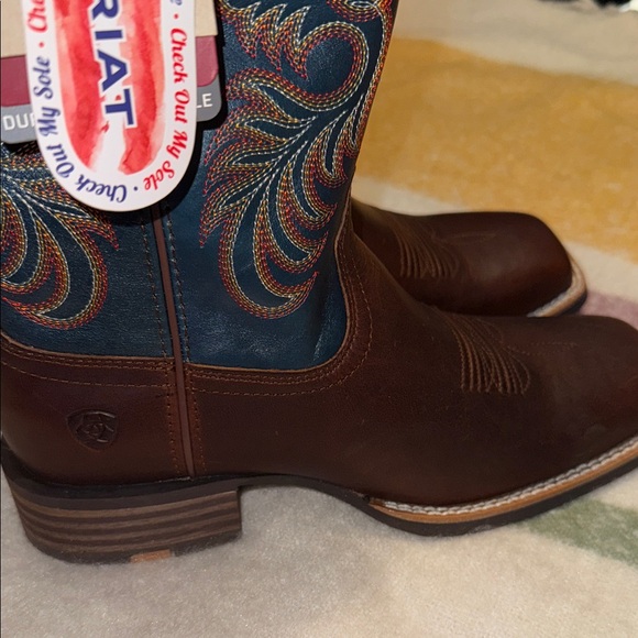 Ariat Women's Heeled Boots in Brown and Blue - Picture 3 of 16